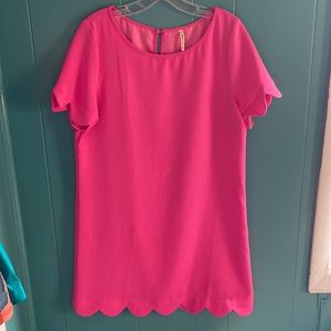 Scalloped boutique dress 💗